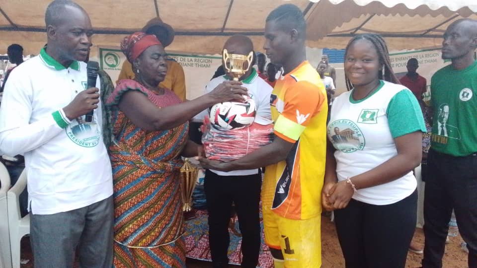 Yamoussoukro/Tournoi de football : Dame coupe "Tidjane Thiam" choisit Koffikro, des militants du PDCI dénoncent des attaques politiques contre leur leader