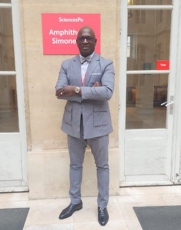 Littérature : Evariste MEAMBLY annonce un ouvrage autobiographique  dans les semaines à venir