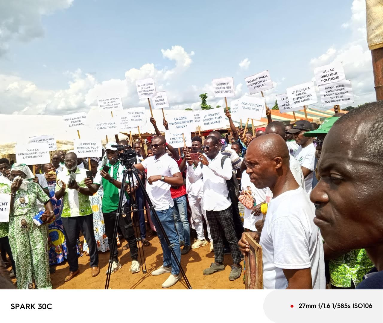 Didiévi/Radiation du Président Thiam : Les parents d’Ahoussou Jeannot, dans les rues, interpellent le Président Ouattara