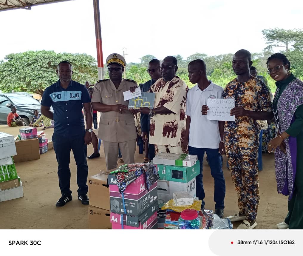 CIV/Education à Yamoussoukro : L’ARSVAD fait d’importants dons en kits scolaires et alimentaires à plusieurs écoles