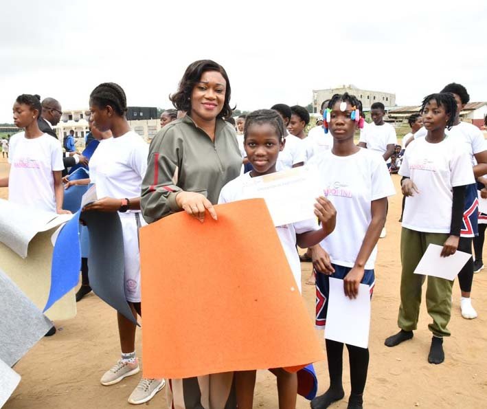 Pratique sportive régulière des jeunes filles en milieu scolaire : La 1ère promotion de coaches présentée