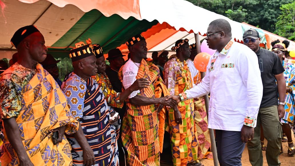 Présidentielle 2025 : En campagne dans la Nawa, Amedé Kouakou (RHDP) annonce "la rénovation prochaine de l’axe routier San-Pedro – Méagui – Soubré – Issia"