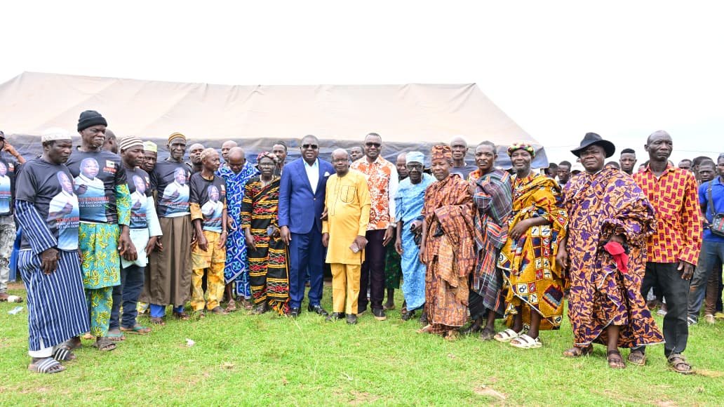 Tournée de remerciement/ Amedé Kouakou aux populations de Divo sous préfecture 