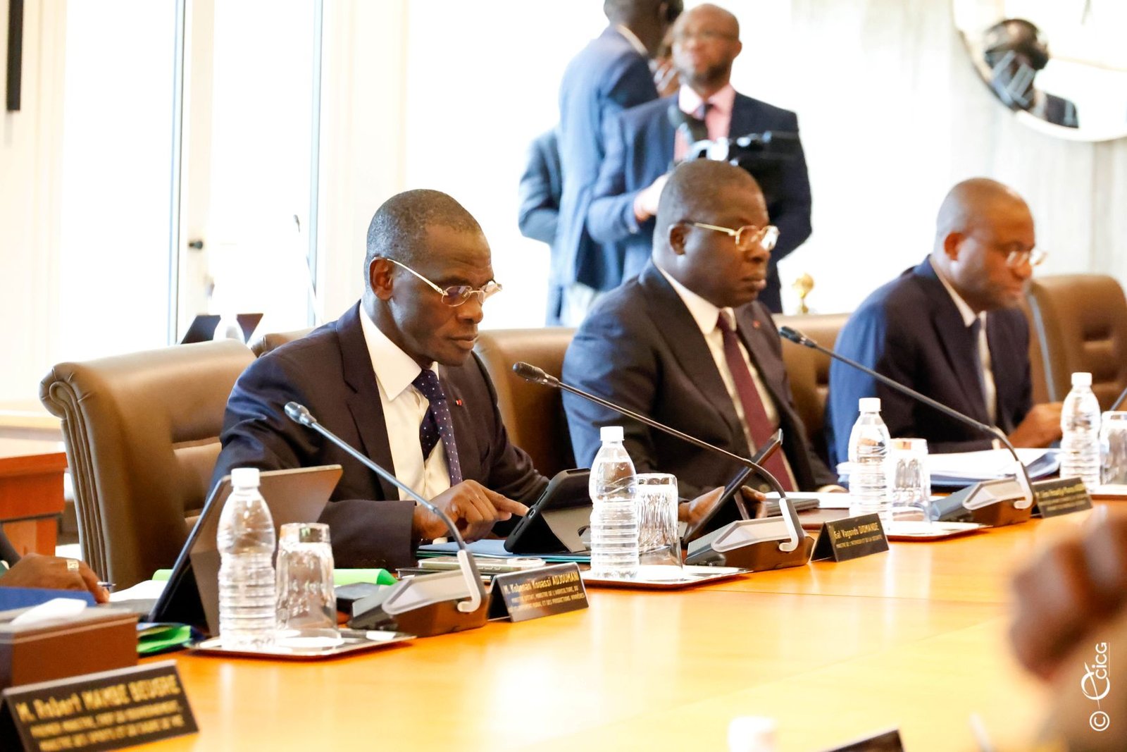 Côte d’Ivoire : 𝐏𝐫𝐨𝐣𝐞𝐭 𝐚𝐮𝐭𝐨𝐫𝐨𝐮𝐭𝐢𝐞𝐫, 𝐥𝐞 𝐠𝐨𝐮𝐯𝐞𝐫𝐧𝐞𝐦𝐞𝐧𝐭 𝐫𝐚𝐭𝐢𝐟𝐢𝐞 𝐥𝐞 𝐭𝐫𝐚𝐢𝐭𝐞́ 𝐫𝐞𝐥𝐚𝐭𝐢𝐟 𝐚̀ 𝐥𝐚 𝐜𝐫𝐞́𝐚𝐭𝐢𝐨𝐧 𝐝𝐮 𝐜𝐨𝐫𝐫𝐢𝐝𝐨𝐫 𝐝𝐞 𝐭𝐫𝐚𝐧𝐬𝐩𝐨𝐫𝐭 𝐏𝐫𝐚𝐢𝐚-𝐃𝐚𝐤𝐚𝐫-𝐀𝐛𝐢𝐝𝐣𝐚𝐧, 𝐥𝐨𝐧𝐠 𝐝𝐞 𝟑𝟏𝟔𝟒 𝐤𝐦