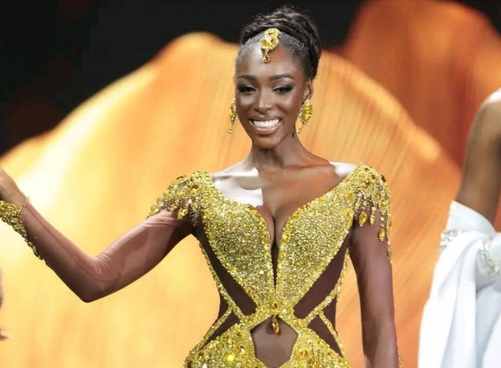 Miss Univers 2025 : Olivia YACE éblouit le monde et entre dans le Top 5