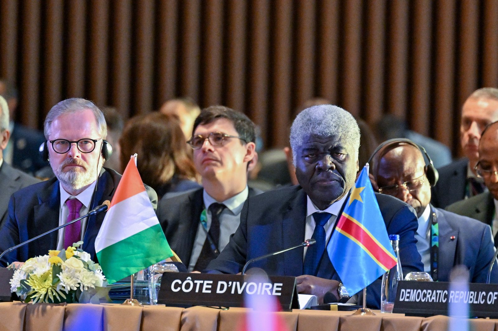 Sommet UA-UE à Luanda: Le Premier ministre Robert Beugré MAMBE expose la stratégie sécuritaire de la Côte d’Ivoire