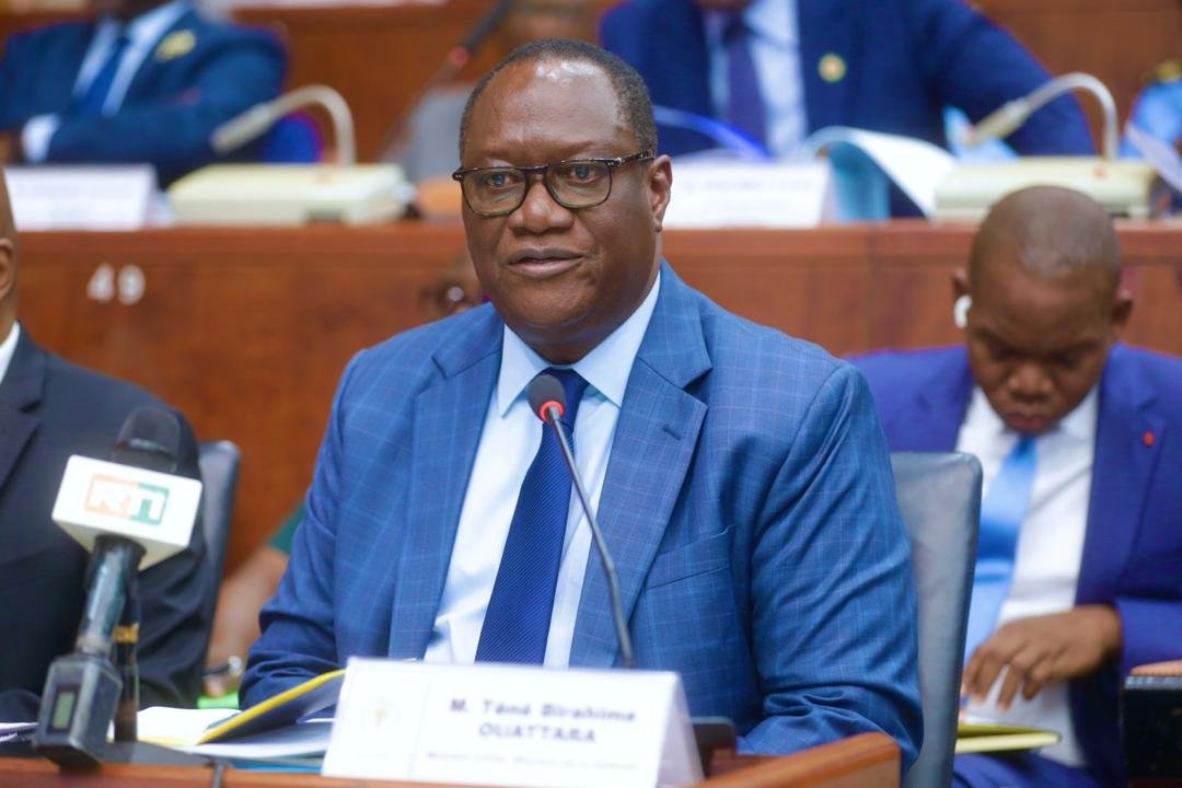 Situation des réfugiés maliens et burkinabés en Côte d’Ivoire: Téné Birahima Ouattara rassure les sénateurs sur le dispositif mis en place