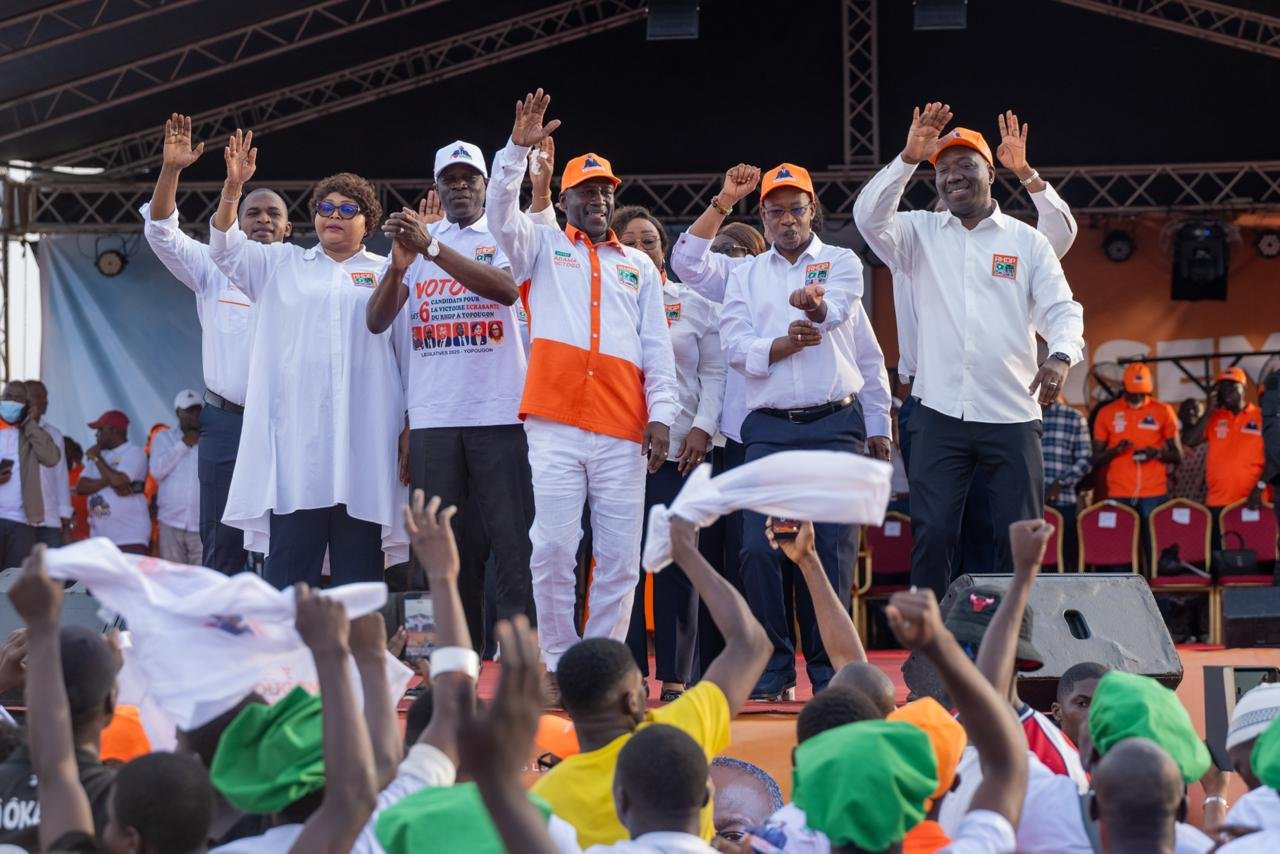 Législatives 2025 à Yopougon : Impressionnante démonstration de force du RHDP autour d’Adama Bictogo