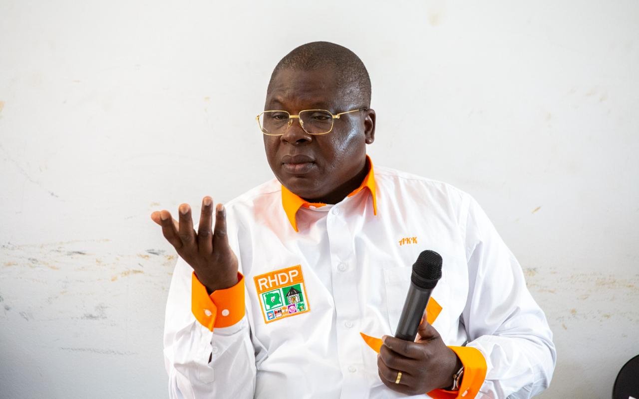 Législatives 2025/Amedé Kouakou aux populations de Divo sous-préfecture : «Les cadres doivent savoir ce qui est bon pour leur village», invitant les jeunes à ne plus se laisser manipuler