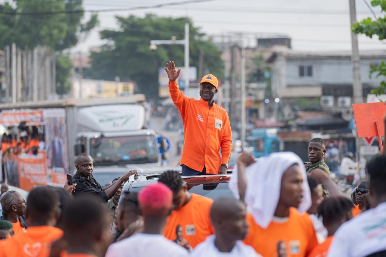 Législatives 2025 : Bictogo (RHDP) boucle Yopougon en fanfare