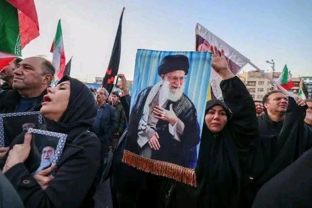 Iran : Mort du guide suprême Ali Khamenei, le gouvernement décrète un deuil national de quarante jours et sept jours fériés