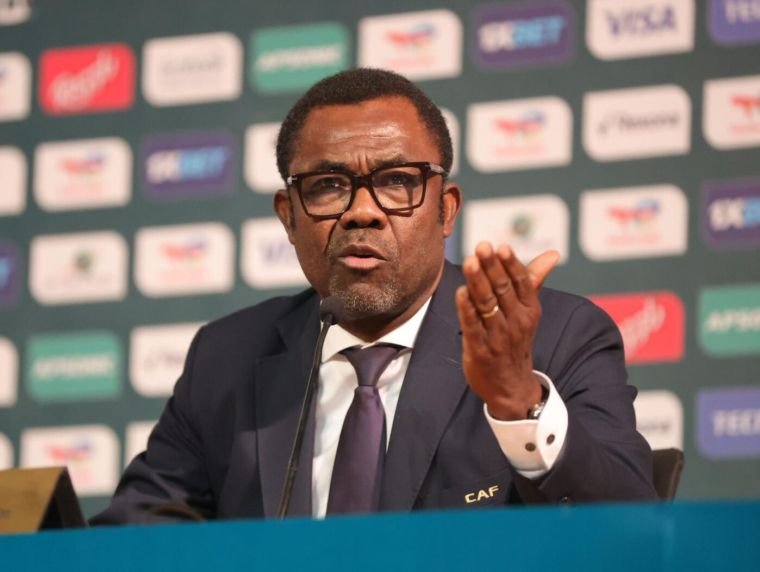Football africain: Véron Mosengo-Omba Secrétaire Général de la CAF annonce sa démission