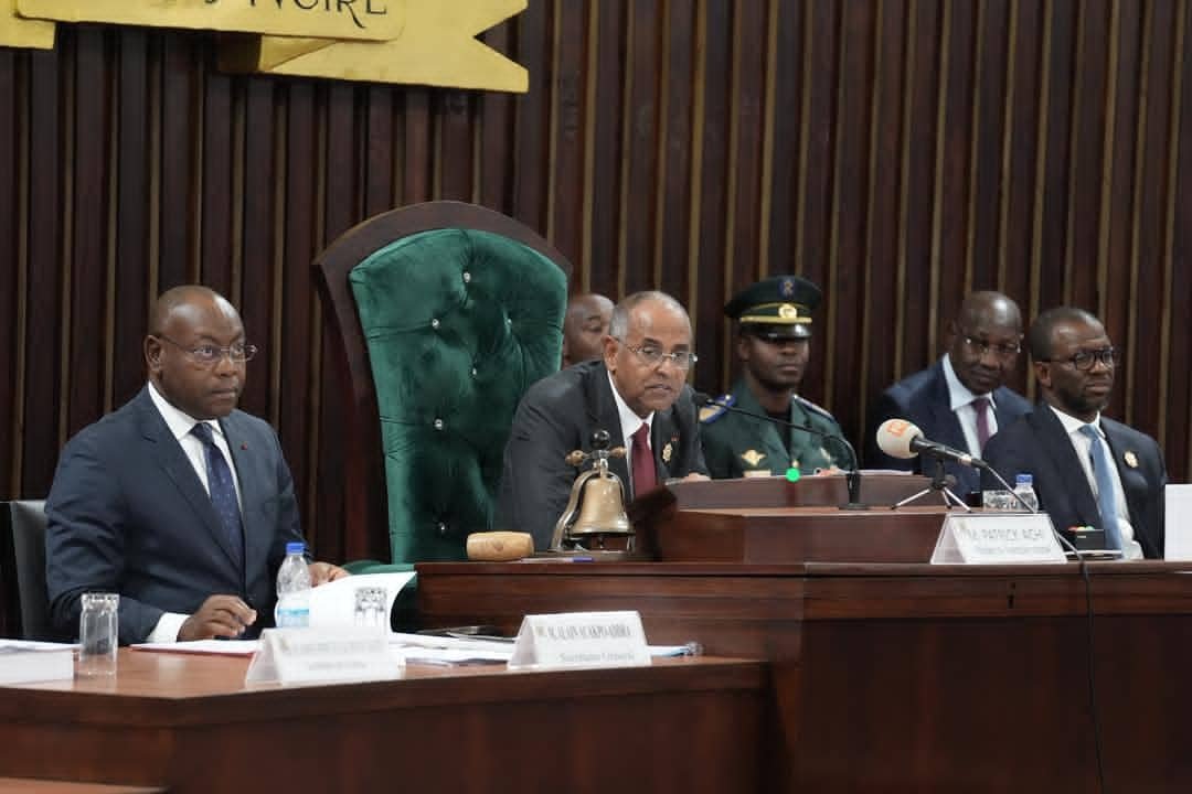 Assemblée nationale ivoirienne: Adoption de 5 projets de loi et mise en place de la Commission d’évaluation des politiques publiques