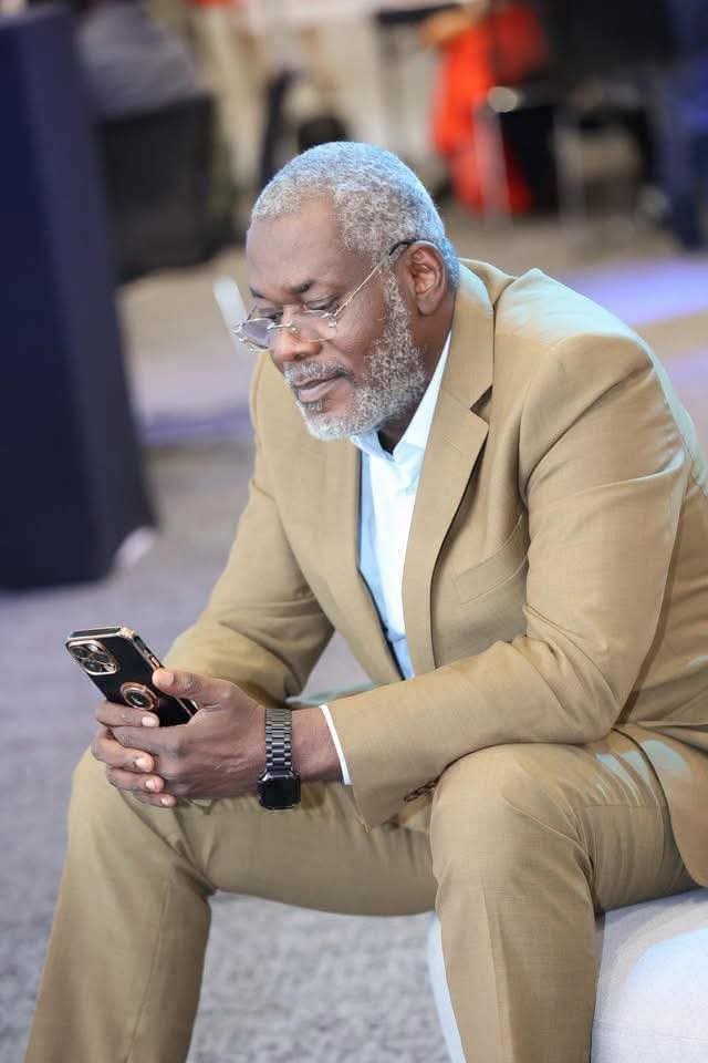 CIV/DR CHERIF OSMAN ANNONCE: "𝐉𝐄𝐀𝐍 𝐁𝐎𝐍𝐈𝐍 𝐄𝐒𝐓 𝐌𝐀𝐋𝐀𝐃𝐄 𝐄𝐓 𝐇𝐎𝐒𝐏𝐈𝐓𝐀𝐋𝐈𝐒É 𝐄𝐍 𝐅𝐑𝐀𝐍𝐂𝐄 𝐃𝐄𝐏𝐔𝐈𝐒 𝐏𝐋𝐔𝐒𝐈𝐄𝐔𝐑𝐒 𝐉𝐎𝐔𝐑𝐒"