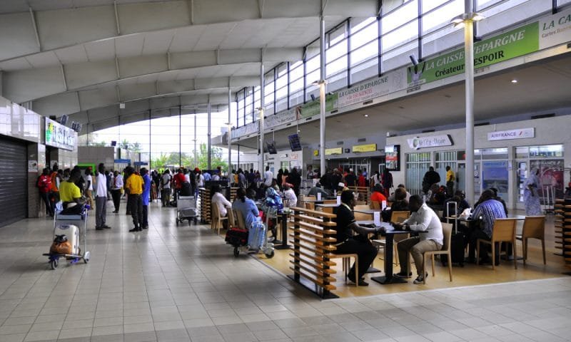 Aéroport d’Abidjan : Saisie de 2 millions d'euros et 84 kg d'or sur des Béninois, enquête en cours !