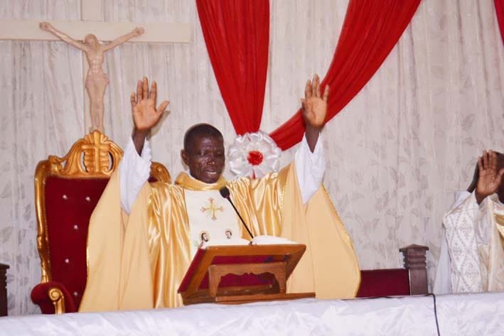 Commémoration des 76 ans du PDCI: L'abbé Alphonse Loukou prie et reconnait la maturité et la sagesse du parti de Bédié