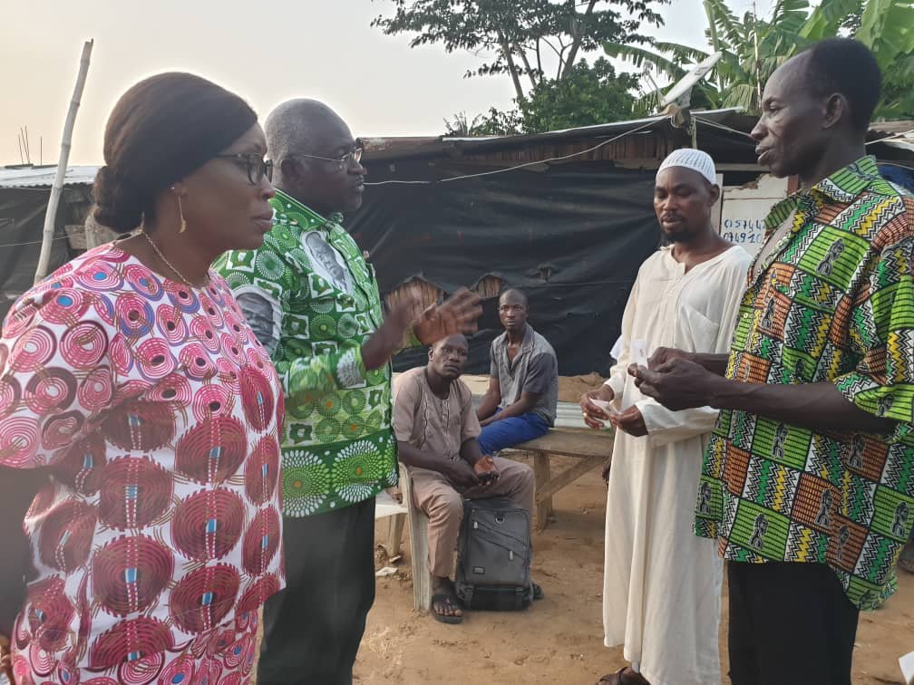 Cocody : 2 fillettes tuées par les eaux de pluie, Dr Serge Koffi apporte le soutien de Bédié aux familles éplorées