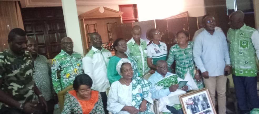 PDCI-RDA: Josiane Poda et des cadres du parti chez le vice-président Boa Edjampan Tiémélé
