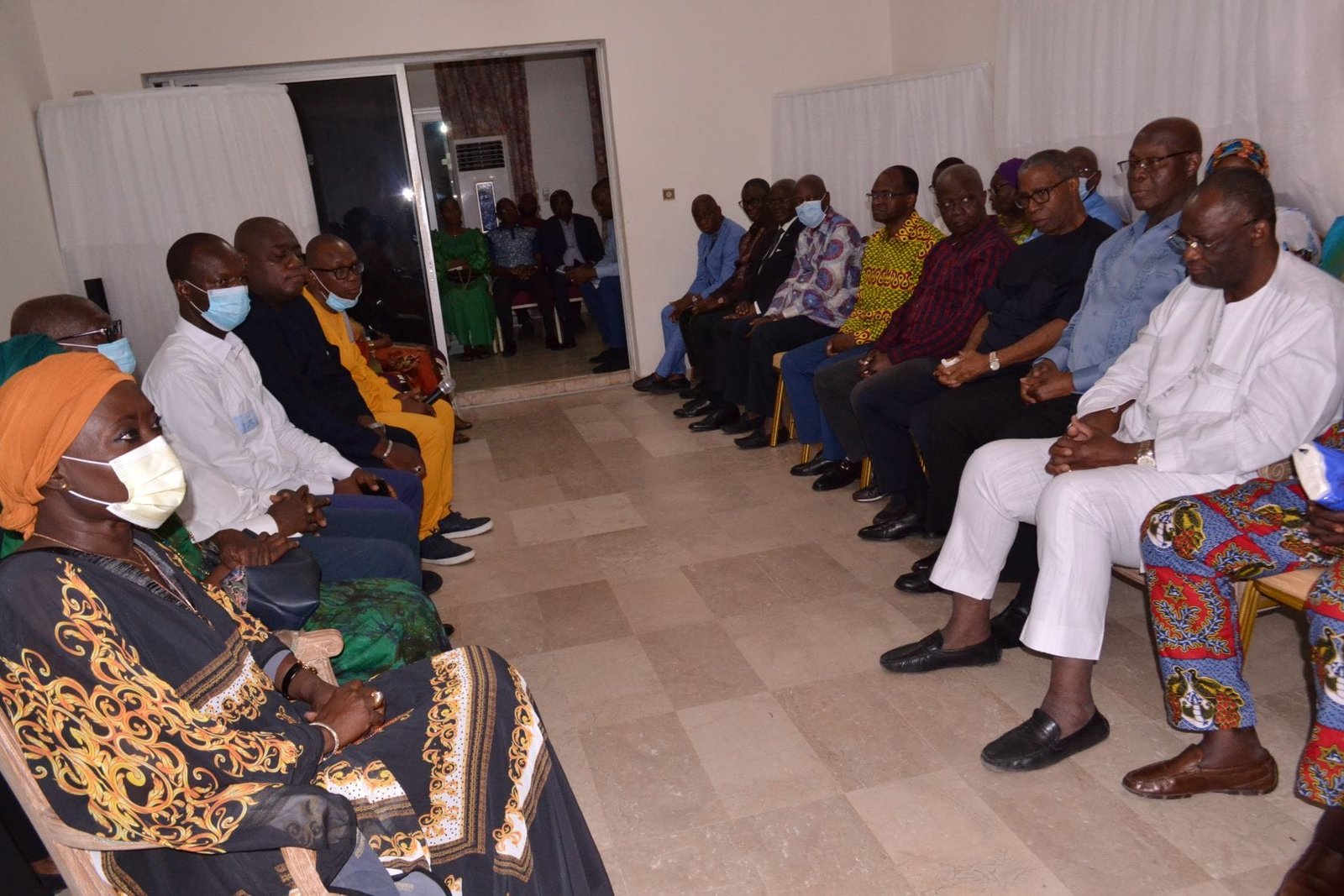 Obsèques de la mère de Guikahué: Le PDCI, l’UDPCI, Mariatou Koné, Sangafowa, Tchaga aux côtés de la famille Kakou