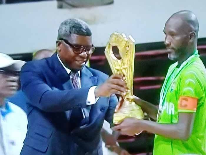 Vainqueur de la CAN 2022 de Maracana: Les Éléphants bloqués au Cameroun avec le trophée