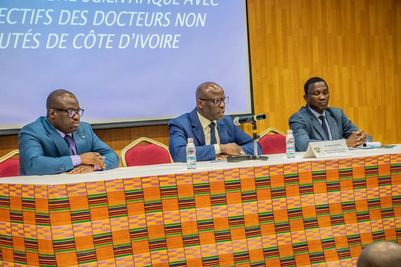 Adama Diawara rencontre les Docteurs non recrutés: Un collectif persiste dans l’extrémisme "Achi, Ouattara ou rien"