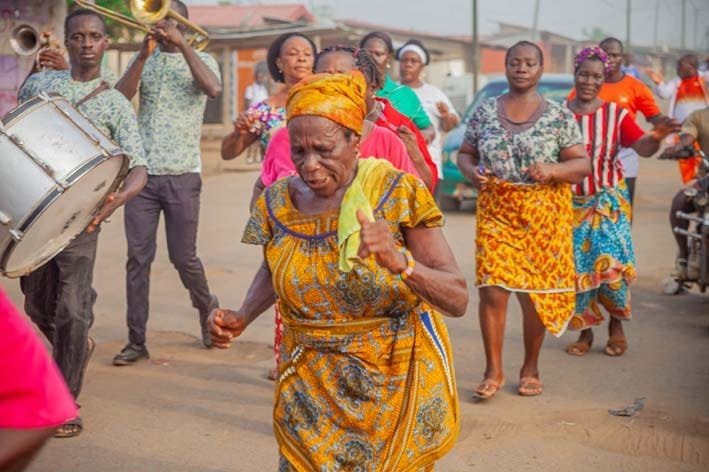Sport et bien-être à Bonoua : Les femmes prennent le devant de la Promotion de la randonnée