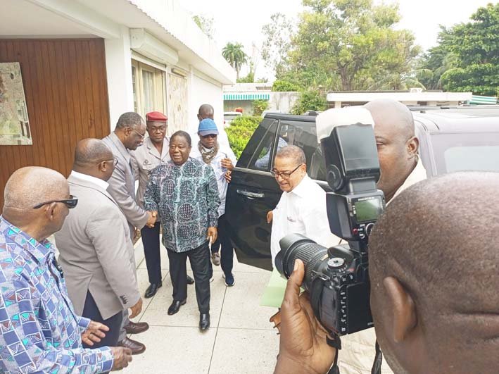 PDCI : Le Président Bédié a regagné Abidjan, ce mercredi 22 mars, le 7ème C.E en marche