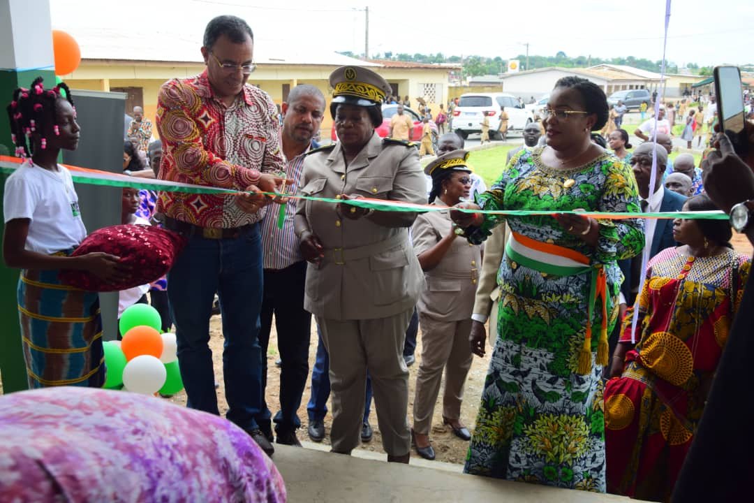 Arrah (région du Moronou): La Fondation BOA Côte d'Ivoire construit et équipe 6 salles de classe