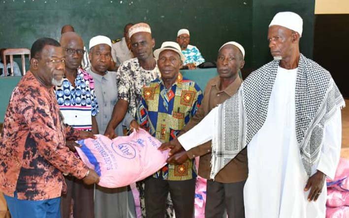 Daoukro/Jeûne du ramadan : Bédié et Adam-Kolia expriment leur solidarité aux musulmans avec des dons