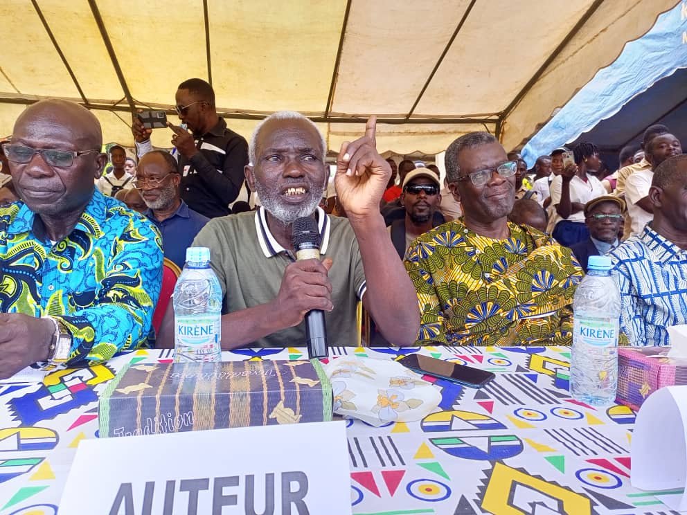 Gagnoa/Café littérature-L’écrivain Camara Nanganla formel: «Un pays ne se battit pas avec les ignorants»