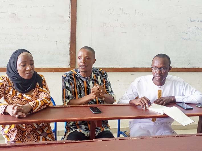 Après l’échec des négociations avec Adama Diawara: Simi Deroux et des docteurs non recrutés reprennent le maquis et menacent