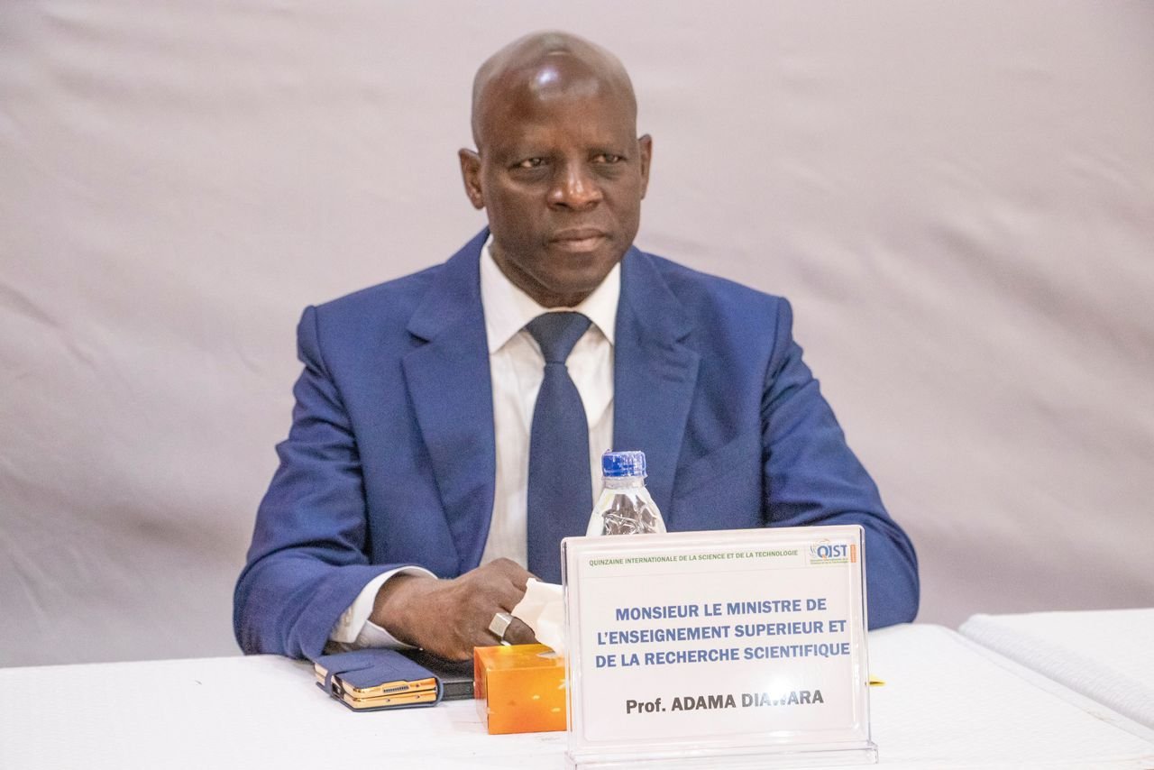 Quinzaine Internationale de la Science et de la Technologie : Le ministre Adama Diawara a lancé officiellement les activités
