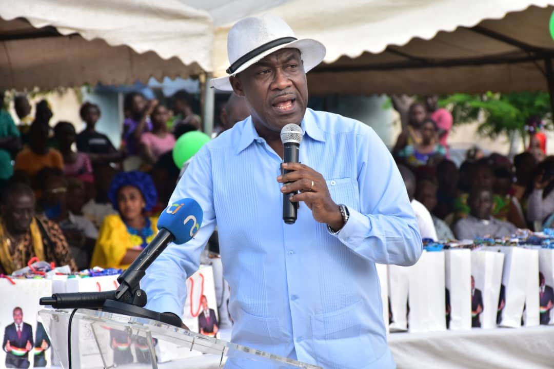 Fête des parents à Marcory/Aby Raoul (PDCI) se lâche, allusion faite à Tchagba Laurent (RHDP): «On te dit de venir faire palabre avec moi et toi, tu dis président, président…»