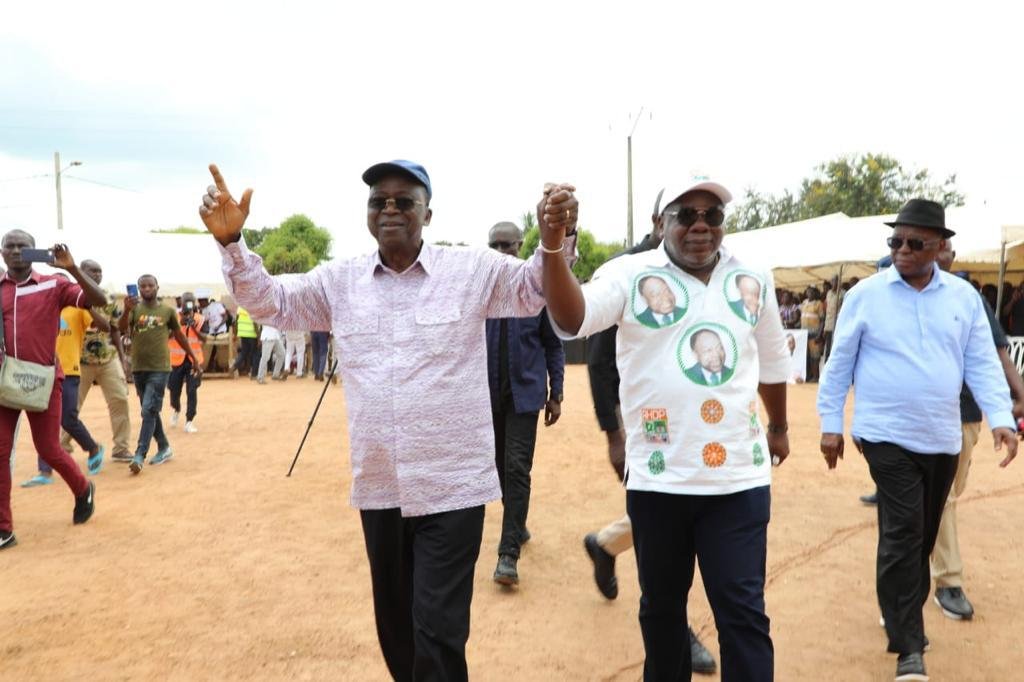 En précampagne à Djékanou: Jeannot Ahoussou Kouadio fait des révélations sur le doyen Abdoulaye Diallo, la réaction des chefs