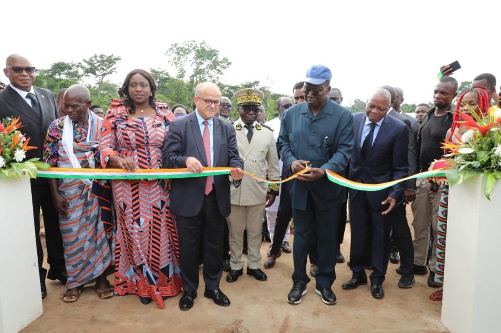 Education dans le Bélier: Un collège de proximité pour 160 élèves inauguré, Ahoussou lance un appel à Mariatou Koné