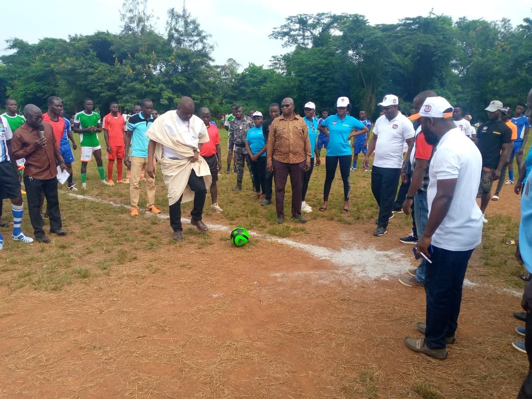 Daoukro / Finale du tournoi de l'unité Belly: Le préfet de région donne le coup d’envoie, Akoto Olivier récompense le meilleur joueur