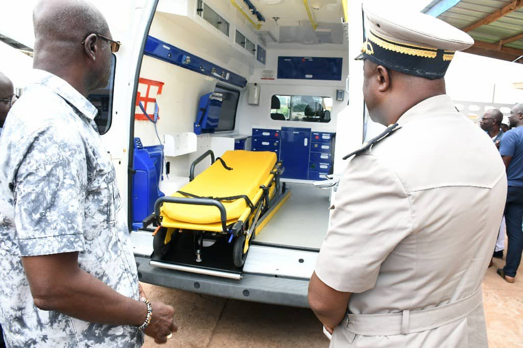 Action sociale à Daoukro: Traoré Adam-Kolia offre une ambulance équipée aux Centres de santé de l’IFFOU
