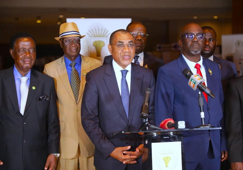 Budget 2024 de l’Etat de Côte d’Ivoire : Les Sénateurs félicitent Adama Coulibaly, 13.720.704.581.985 FCFA adoptés