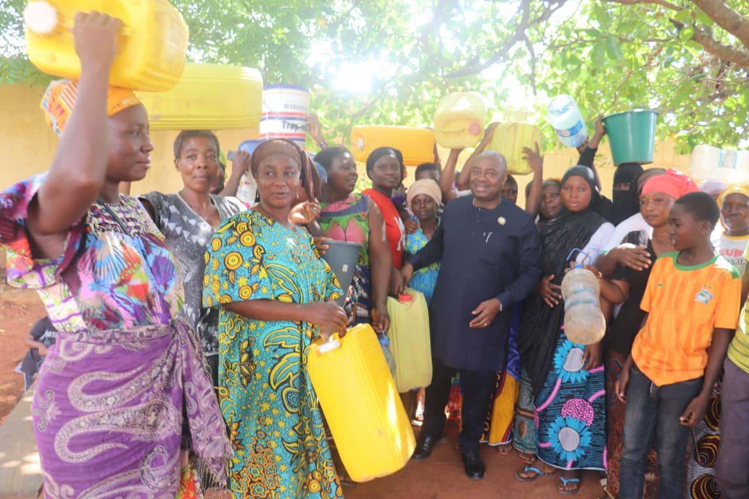 Daoukro/Pénurie d'eau: Des populations désespérées, le  Député Akoto Olivier propose une solution palliative