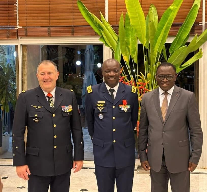 Chef d'Etat-major de l'Armée de l’air de Côte d’Ivoire : Le Général de Division Alfred Koffi honoré par la France