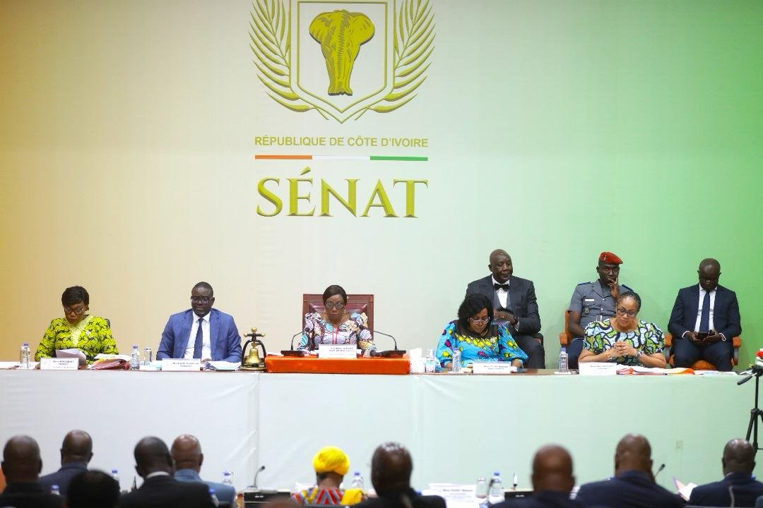 Côte d’Ivoire : 9 projets de loi urgents du Premier ministre sur la table des sénateurs