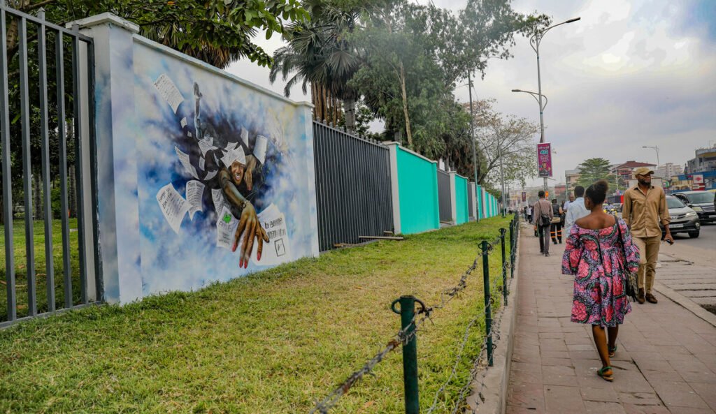 A Kinshasa, Prisca Tankwey peint pour interroger sa société et favoriser les échanges
