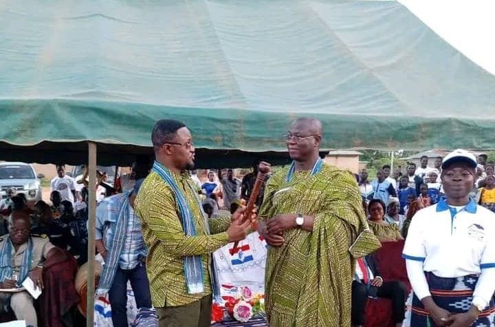 Prikro (Iffou): Bessin Antoine prend le leadership du développement et pose la première pierre d’un collège à Kotobo pour rapprocher 4 villages