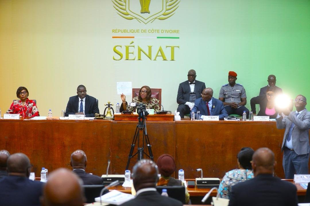 Sénat de Côte d’Ivoire : Deux séances d’informations parlementaires et huit projets de loi pour la période du 15 octobre au 19 décembre 2024