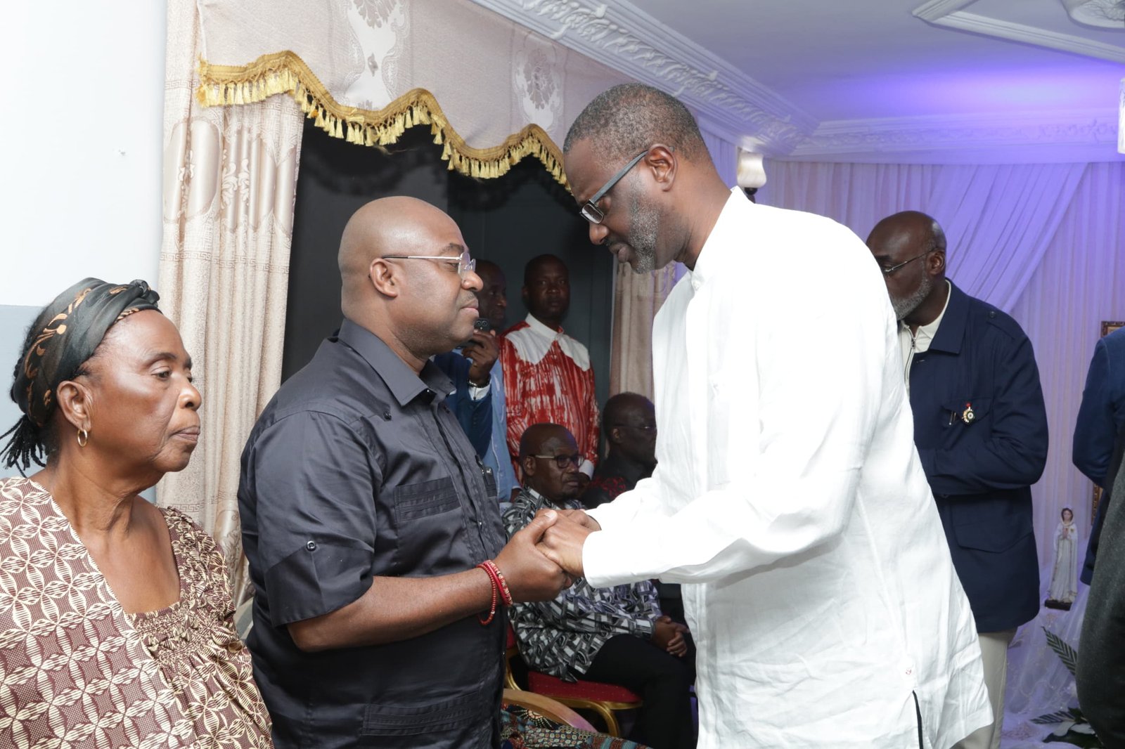 Décès de Mme Akoto Bédié Agnès: Avant l’ouverture des obsèques, le Président Tidjane THIAM chez le député Akoto Olivier