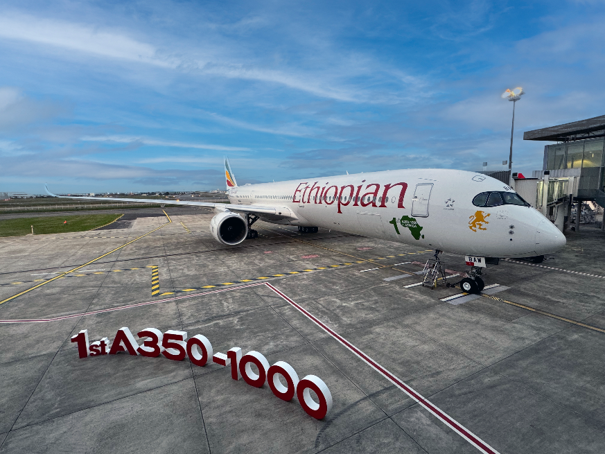 Célébration de la livraison à Ethiopian Airlines du premier A350-1000 d’Afrique équipé du système de divertissement à bord AVANT Up de Thales