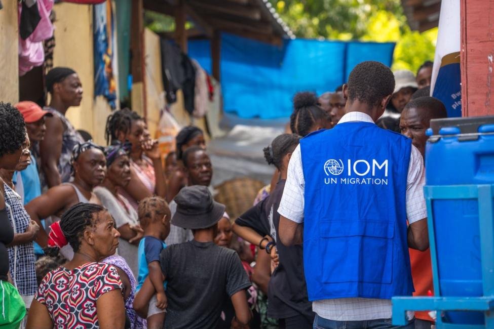 Plus de 20 000 personnes fuient la montée de la violence des gangs qui provoque des déplacements massifs en Haïti