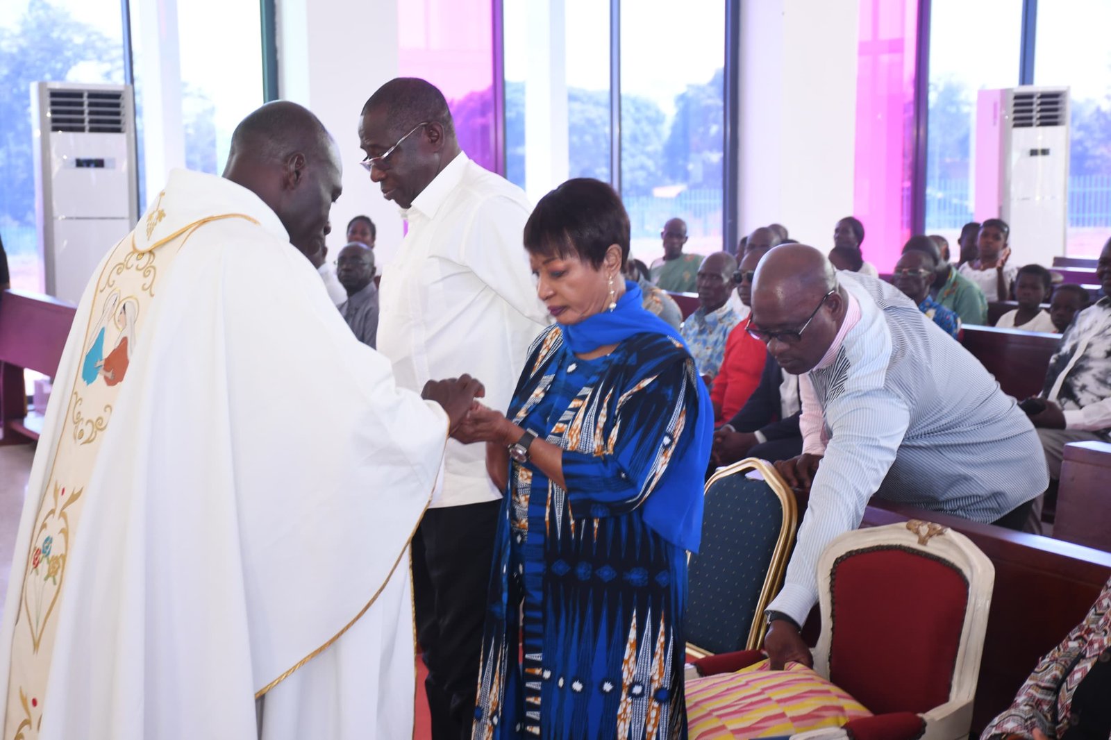 Pepressou (Daoukro)/Messe de Noël: Le Père Séraphin Kouadio prie pour les Bédié disparus