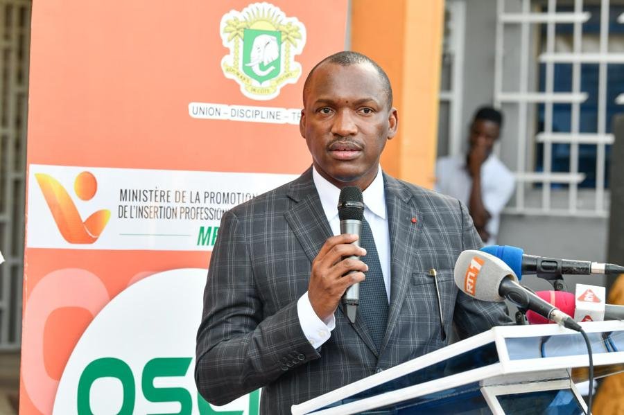 Côte d’Ivoire : Selon, le Ministère de la jeunesse près de 117.000  jeunes ont bénéficié de stage et formation entre 2023 et 2024