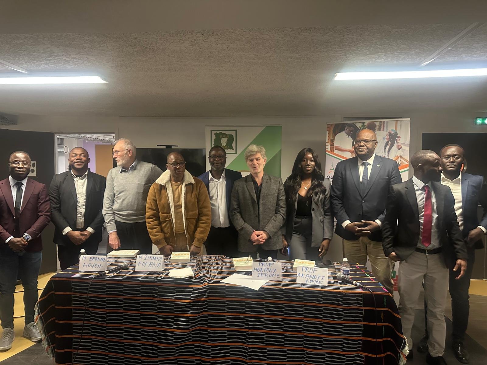 France/Rentrée politique du Cercle des Loups à Paris : Un think-tank au service du PDCI, dédicace du livre Aubin Félix Amani